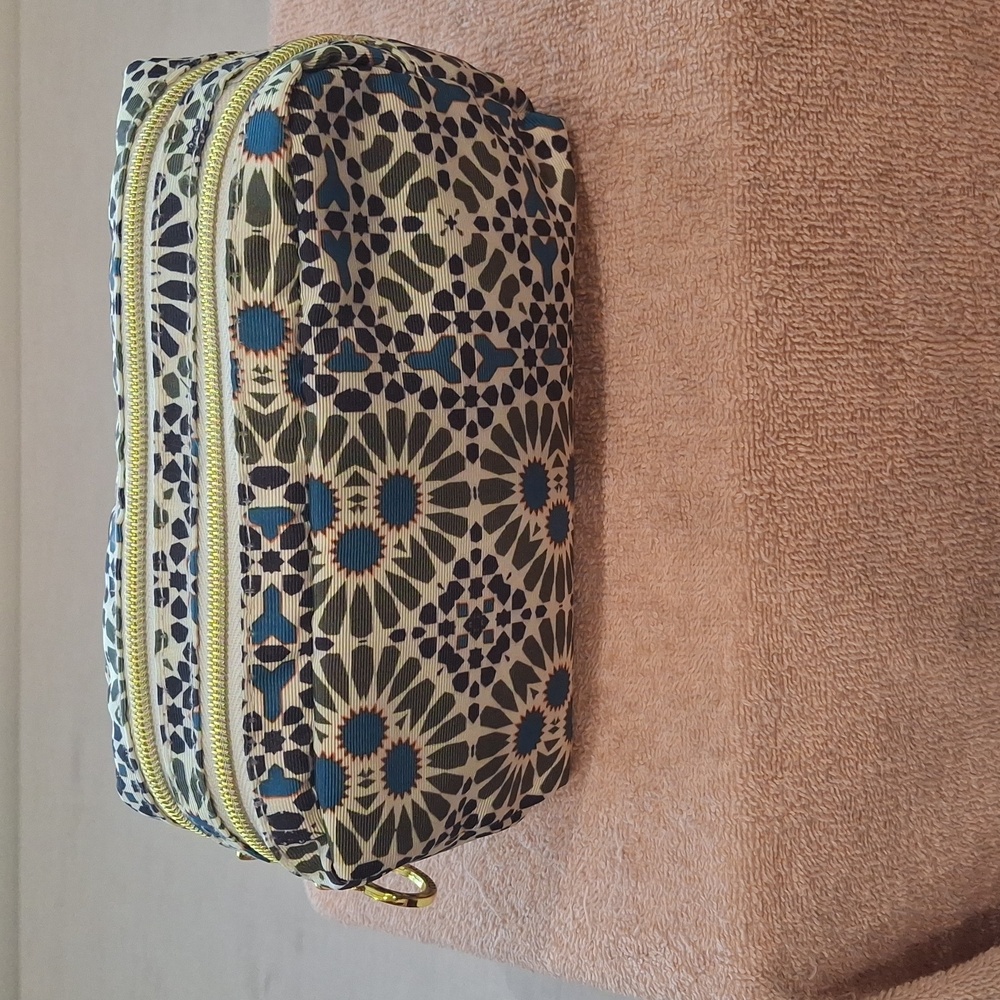 Cosmetic Pouch - Picture 2 of 9